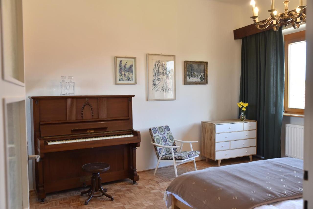 Apartman S Klavirem เลดนิตเซ ภายนอก รูปภาพ